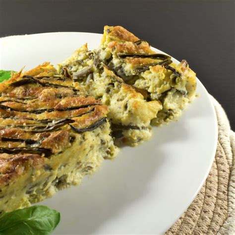 Una porzione di moussakà, il classico sformato greco.