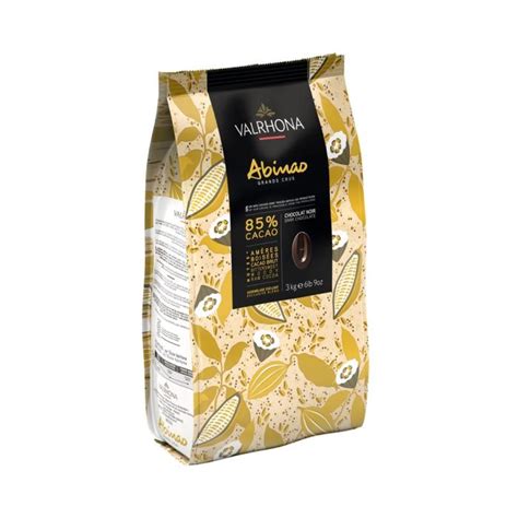 Immagini delle tavolette di cioccolato fondente Valrhona Caraïbe 66%, Oqo 73% e Manjari 64%.
