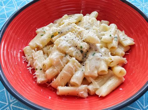 Ingredienti base per la pasta al gorgonzola