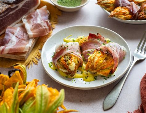 Composizione del ripieno di carciofi, speck e ricotta