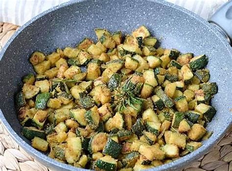 zucchine dorate in padella