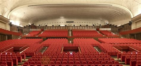 Dettaglio dell'architettura interna dell'auditorium della Galleria Frittelli