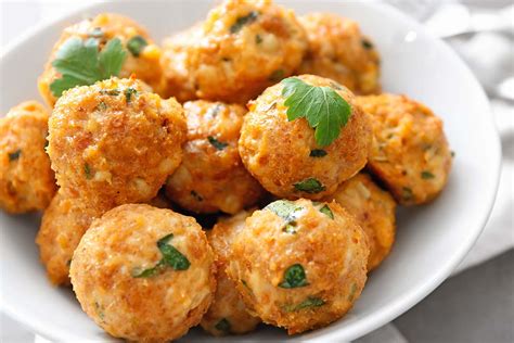 Ingredienti base per le polpette di baccalà