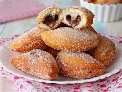 panzerotti alla Nutella dorati e fragranti con cuore cremoso