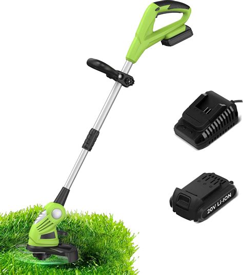 Immagine di un tagliaerba a batteria in uso in un giardino privato