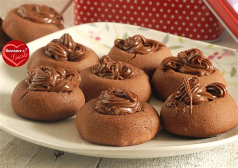 Ingredienti per i Nutellotti: Nutella, uovo e farina