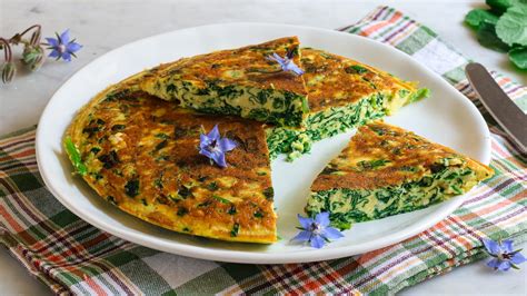 Frittata di borragine dorata in padella