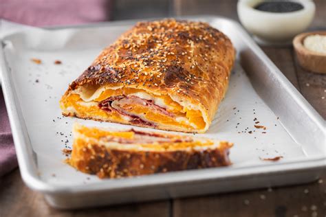 ingredienti per il ripieno dello strudel salato