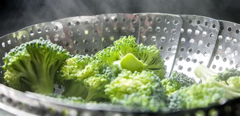Schema che illustra la cottura dei broccoli al vapore