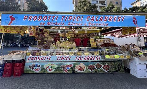 Stand enogastronomici con prodotti tipici calabresi