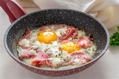 infografica con gli ingredienti principali per la quiche prosciutto e mozzarella: pasta brisé, uova, prosciutto cotto, mozzarella, panna, formaggio grattugiato, sale, pepe