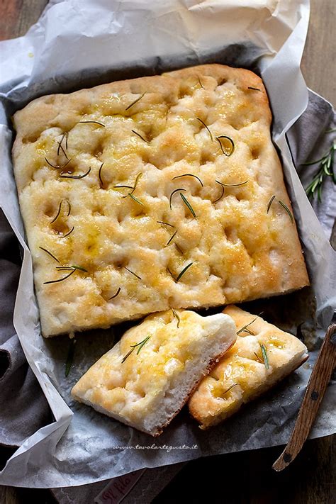 Impasto omogeneo per focaccia senza glutine