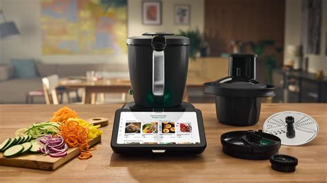 Immagine di un robot da cucina o Bimby in azione