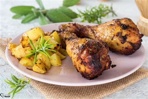 Cosce di pollo pronte per la cottura