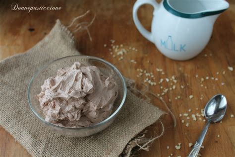 Video tutorial sulla preparazione della crema chantilly alla Nutella