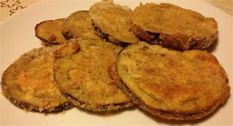 Ingredienti per le cotolette di melanzane
