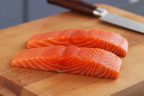Tagliere con marlin affumicato, salmone e stoccafisso