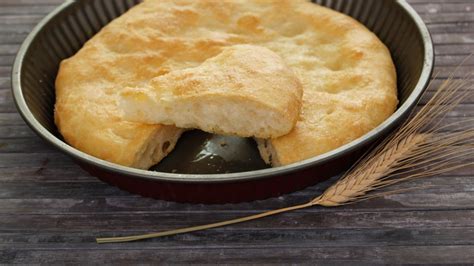 Focaccia croccante alla Nutella pronta per essere infornata