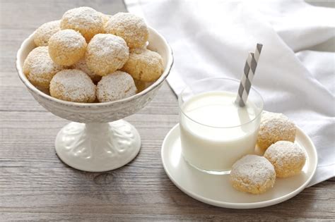 Infografica: Varianti e abbinamenti per i biscotti al cocco.