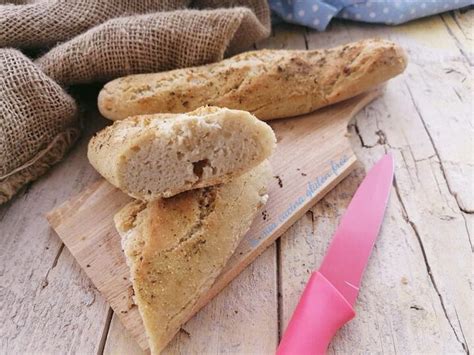 Immagine di filoncini di pane senza glutine in lievitazione