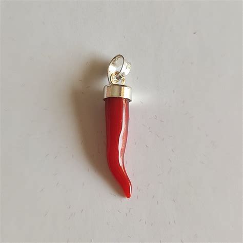 cornetto portafortuna rosso in corallo