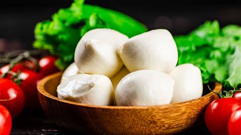 Mozzarella di bufala fresca a cubetti