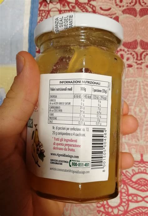 infografica che confronta la percentuale di frutta e zuccheri nelle marmellate Rigoni di Asiago nel tempo