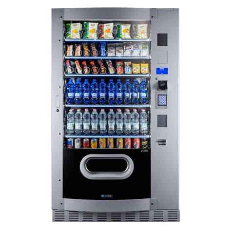 Dettaglio di un distributore automatico con logo personalizzato e schermo informativo