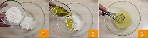 illustrazione che mostra la preparazione del roux, con olio e farina che vengono mescolati in un pentolino