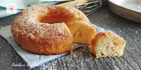 Un ciambellone soffice e dorato