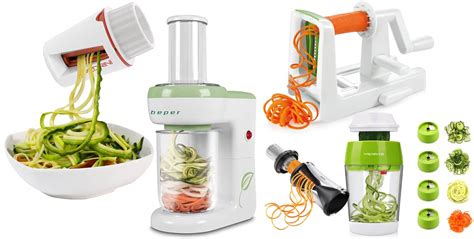 Spiralizzatore per verdure in azione, che trasforma le zucchine in spaghetti.