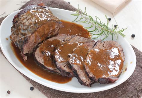 Schema con le fasi di preparazione del brasato al Barolo.