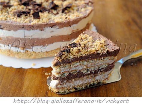 Schema di preparazione della base per torta di biscotti e burro