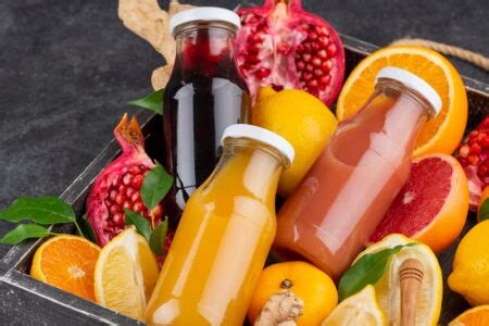 infografica che mostra la composizione di una marmellata tipica (frutta, zucchero, pectina, succo di limone)