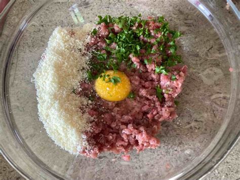 Ingredienti per polpette antispreco