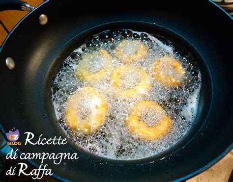 Frittura delle zeppole in olio bollente