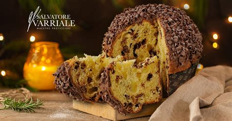 interno della Pasticceria Salvatore Varriale con esposizione di lievitati