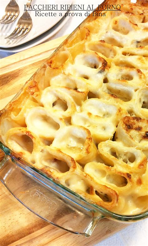 paccheri ripieni al forno in una pirofila con formaggio filante