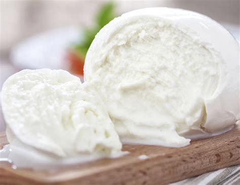 Mozzarella di bufala fresca e cremosa