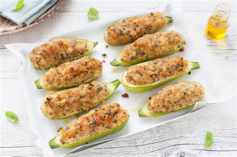 Impiattamento di zucchine ripiene