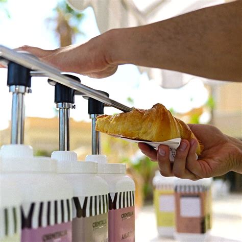 Selezione di ingredienti per pasticceria e gelateria