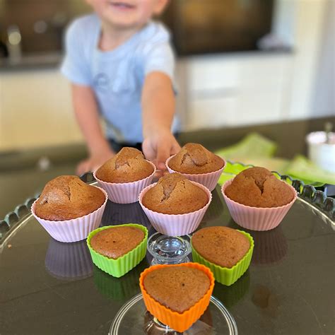 Infografica con consigli utili per la preparazione di muffin fatti in casa.