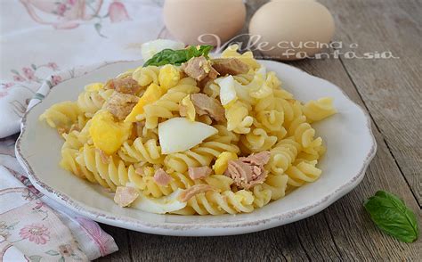 Insaporitori per pasta fredda con tonno e uova sode