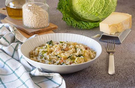 Risotto cremoso con verza e pancetta croccante