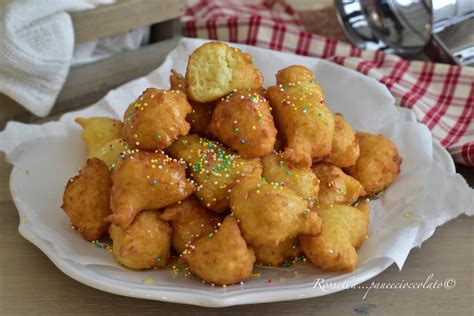 Ingredienti per la preparazione delle frittelle e della crema diplomatica