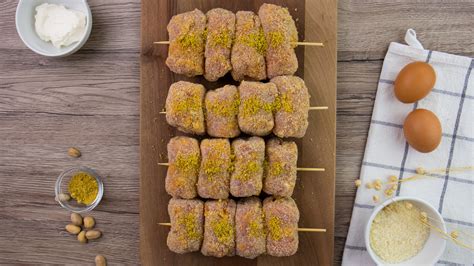 preparazione ripieno involtini al pistacchio