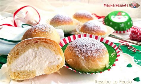 primo piano di un Fiocco di Neve, un dolce soffice con ripieno cremoso