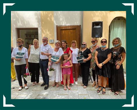 Foto di gruppo dei pizzaioli partecipanti all'evento