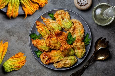 illustrazione dettagliata sulla pulizia e preparazione dei fiori di zucca
