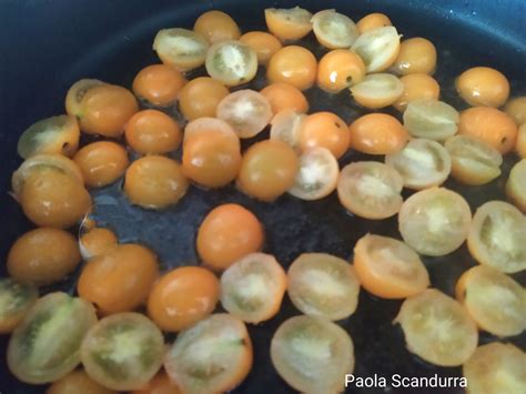 Ingredienti per la passata rustica di pomodori gialli